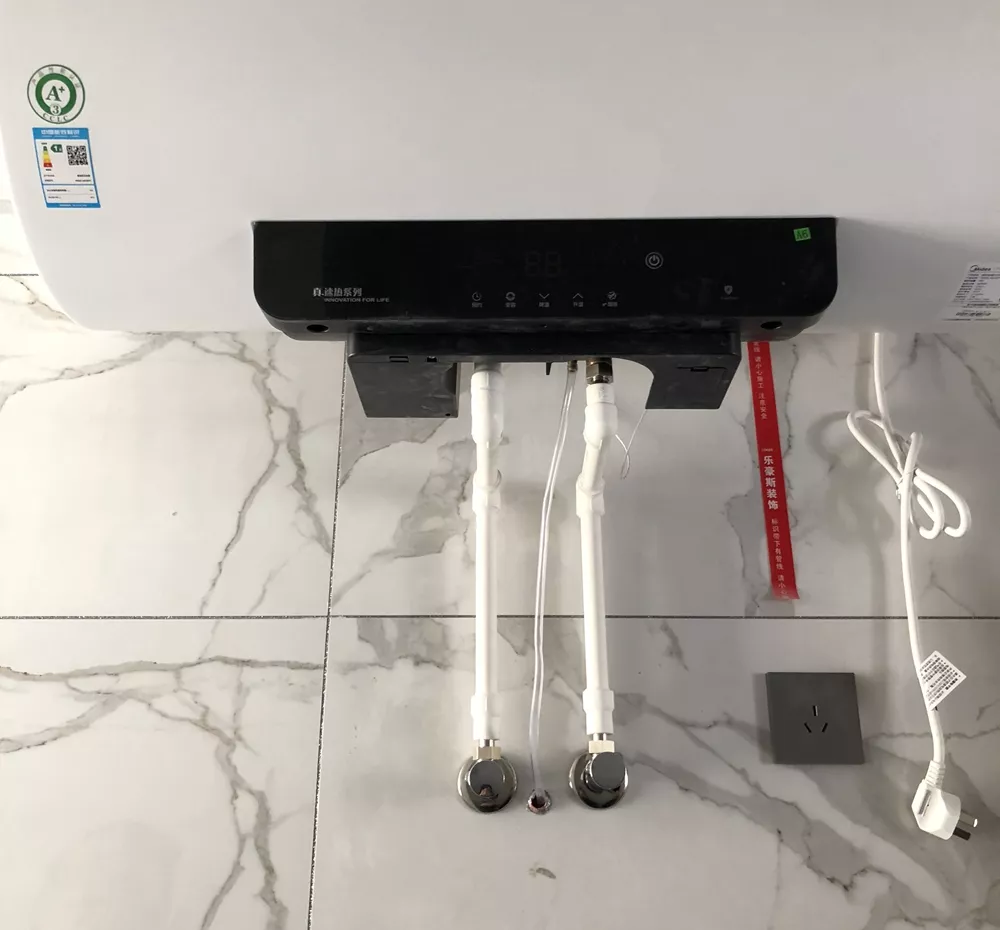 热水器溢流管